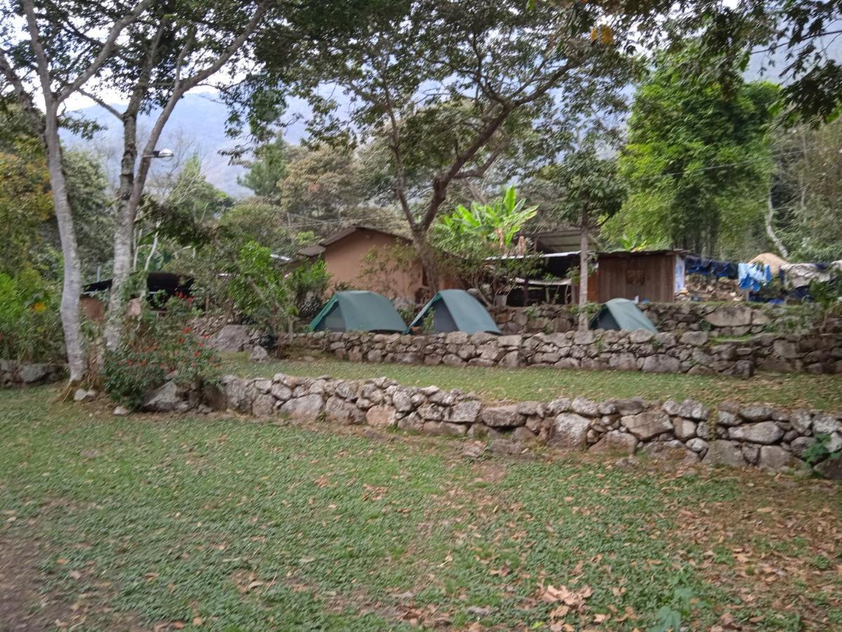 Lia B&B Lucmabamba Sahuayaco Buitenkant foto