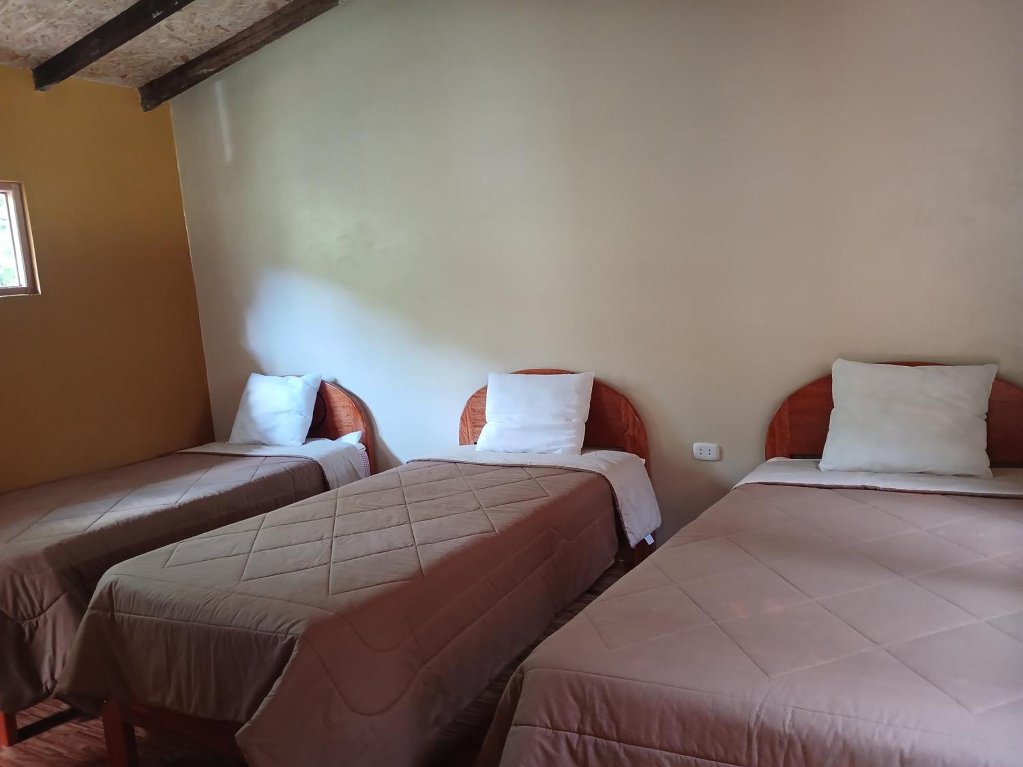 Lia B&B Lucmabamba Sahuayaco Buitenkant foto