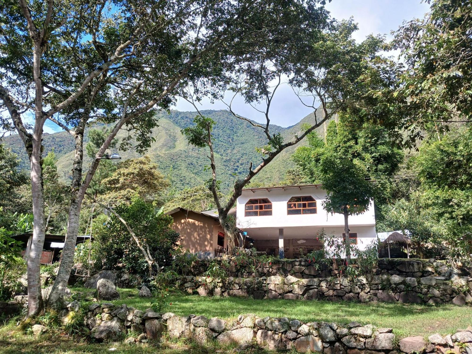 Lia B&B Lucmabamba Sahuayaco Buitenkant foto